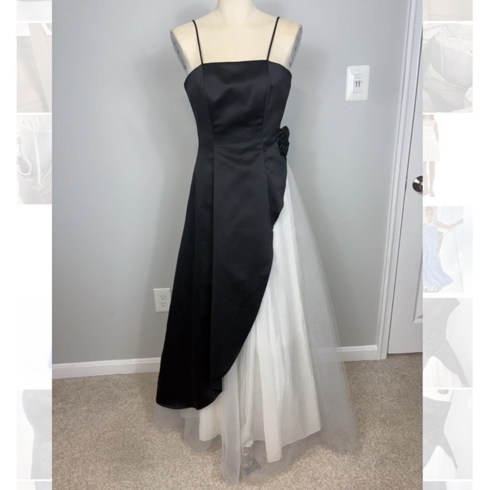 Vtg Y2K Cache Black White Gown Satin Overlay Rose Detail‎ Tulle Underskirt Sz 2